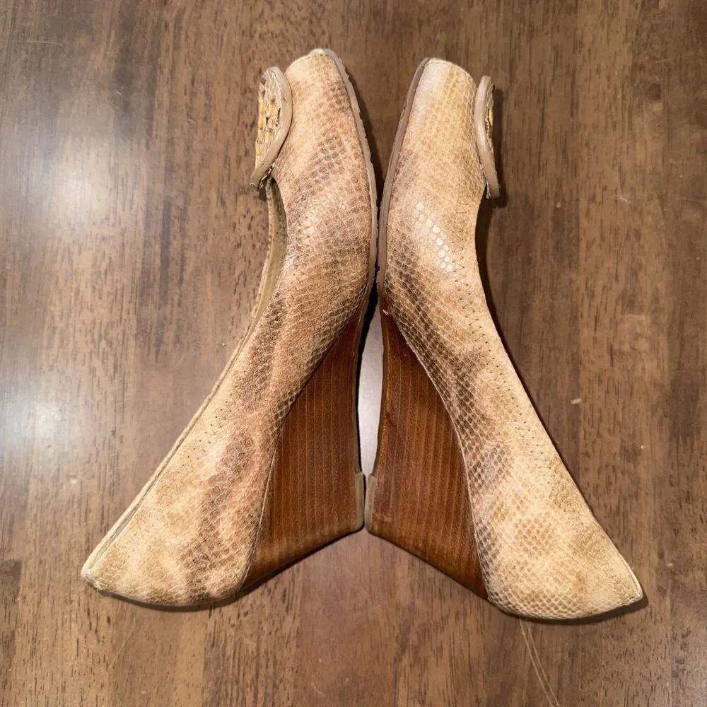 Tory Burch Julianne Snake Print Peep Toe Wedge Heels Logo Medallion 6.5M Leather